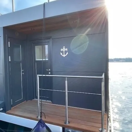 Aurora - Stern Hausboot * Lubeck